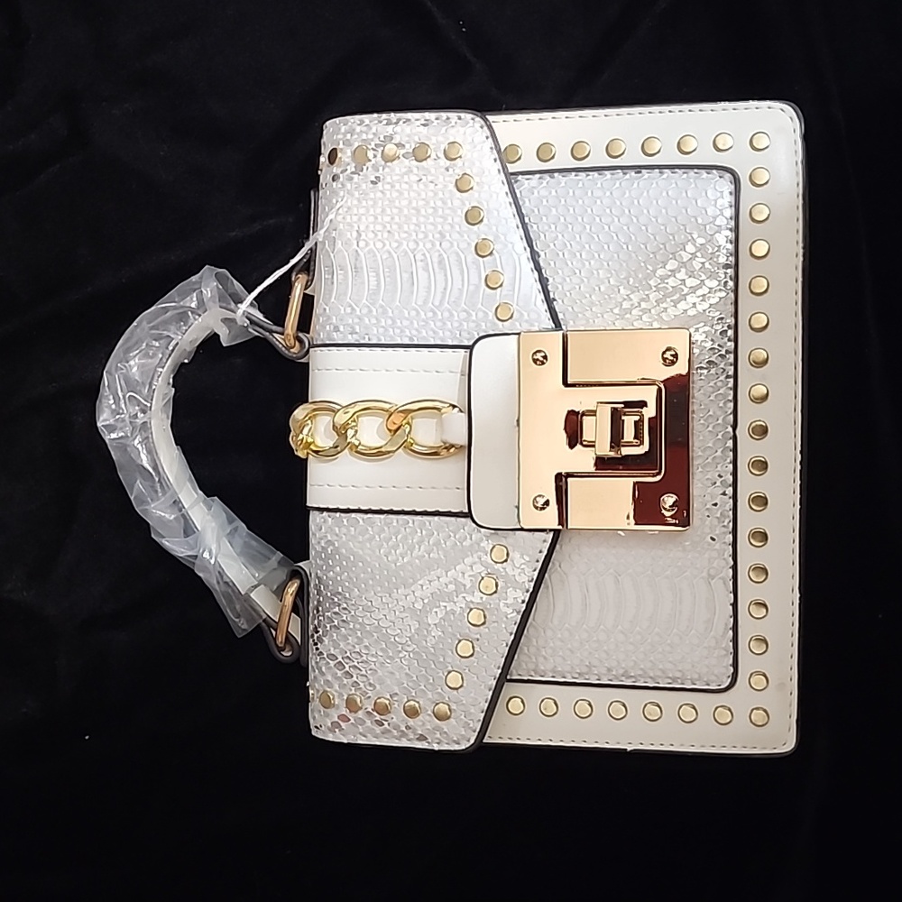UNBRANDED CROSSBODY BAG